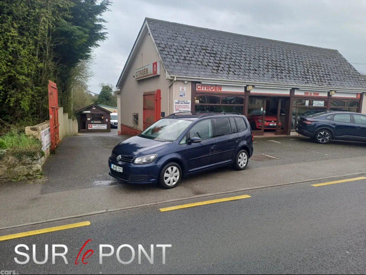 Volkswagen Touran MPV, Petrol, 2015, Blue