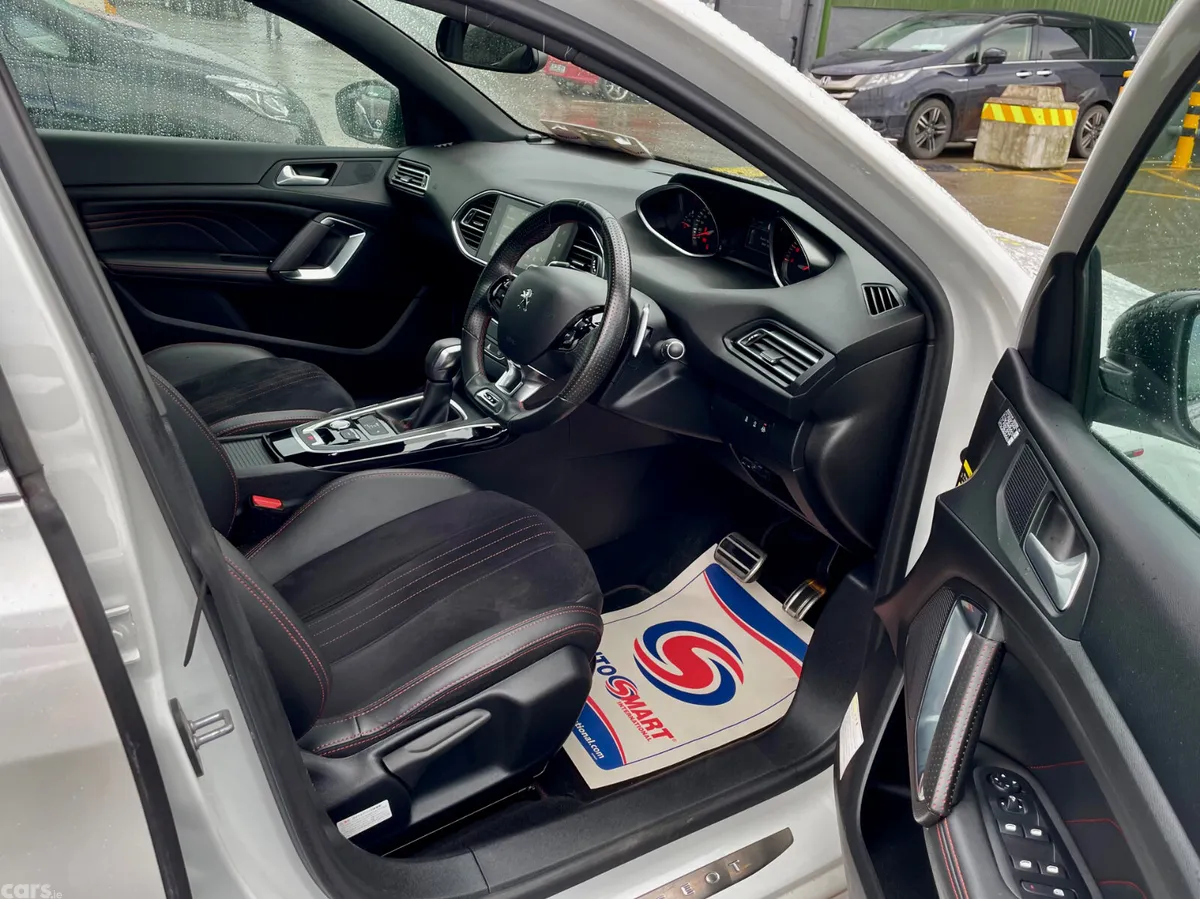 Peugeot 308 Hatchback, Diesel, 2018, White