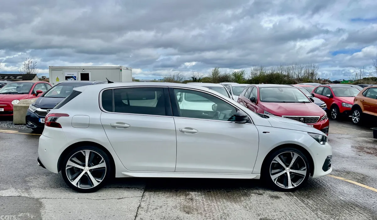 Peugeot 308 Hatchback, Diesel, 2018, White