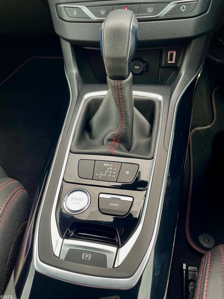 Peugeot 308 Hatchback, Diesel, 2018, White
