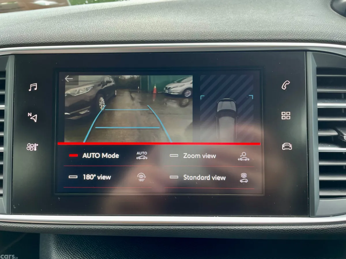 Peugeot 308 Hatchback, Diesel, 2018, White