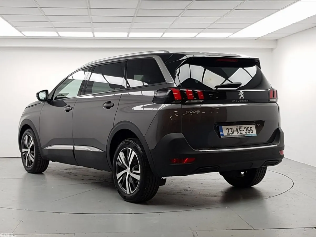 Peugeot 5008 MPV, Petrol, 2023, Grey