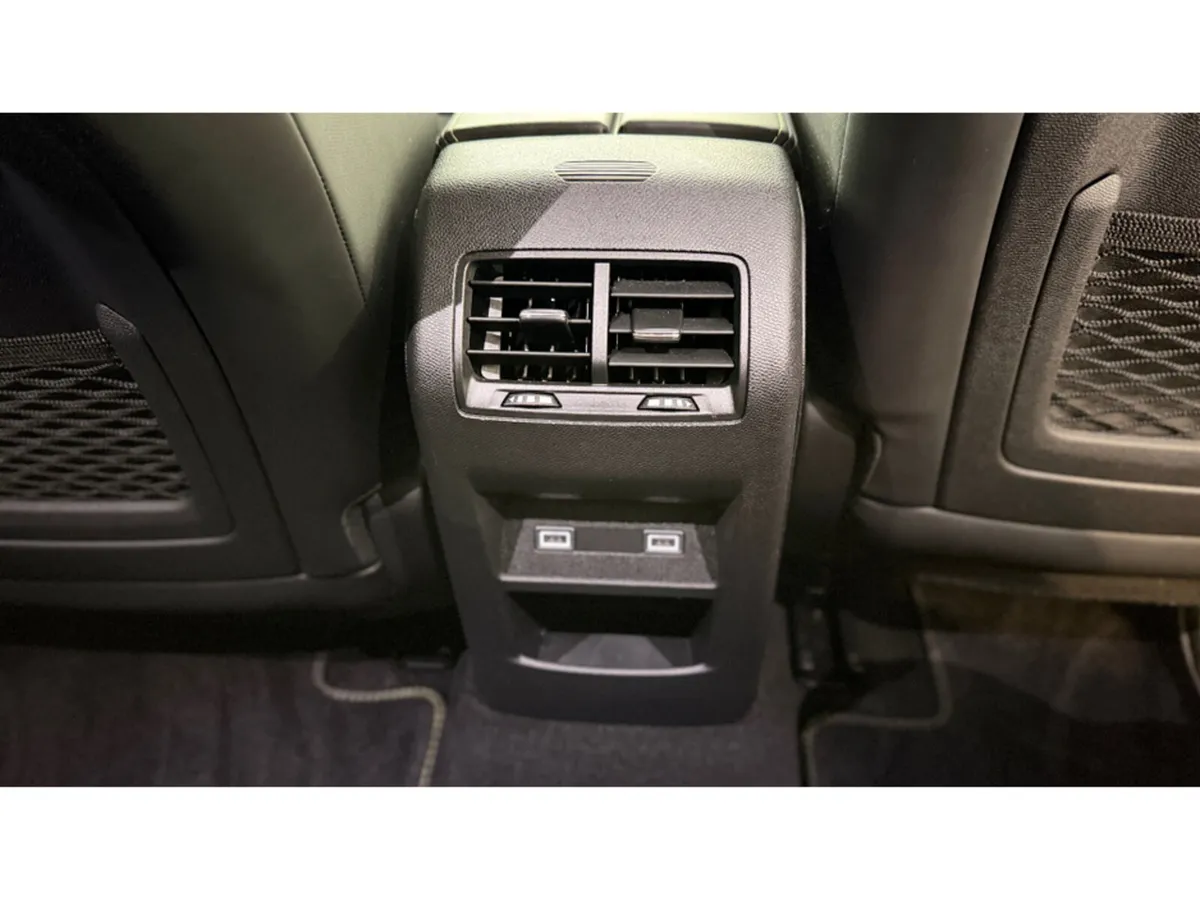 Peugeot 308 Hatchback, Diesel, 2023, Red