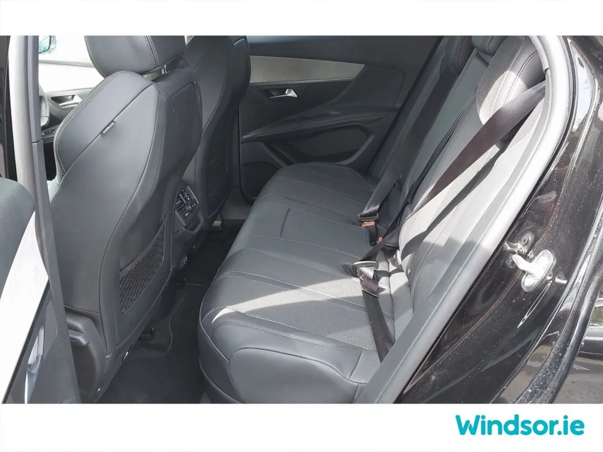 Peugeot 3008 SUV, Petrol Plug-in Hybrid, 2023, Black