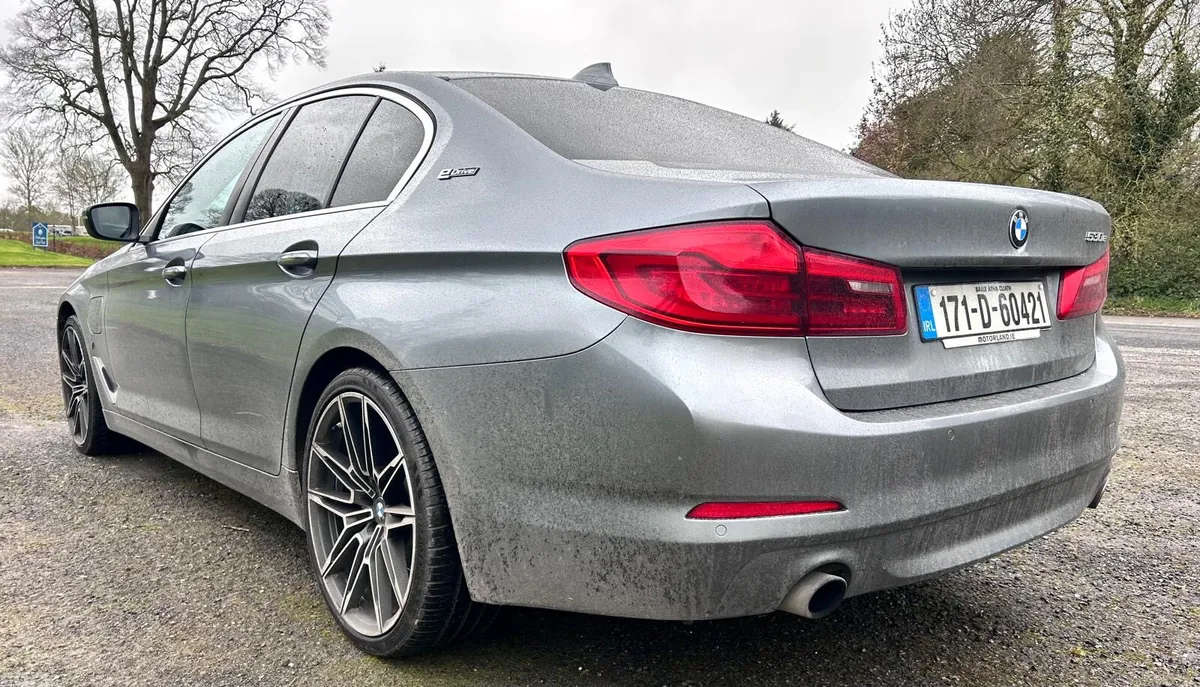 BMW 5-Series Saloon, Petrol Plug-in Hybrid, 2017, Blue