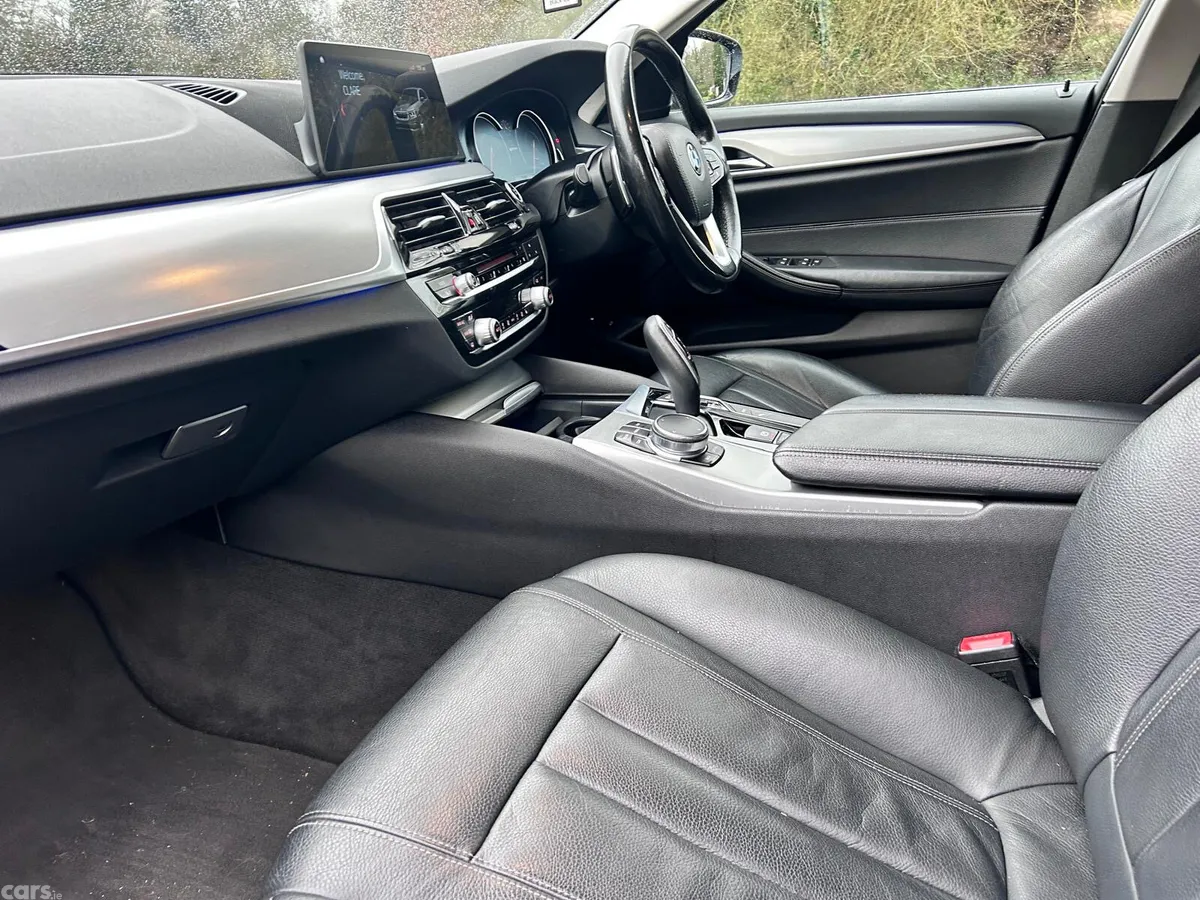BMW 5-Series Saloon, Petrol Plug-in Hybrid, 2017, Blue