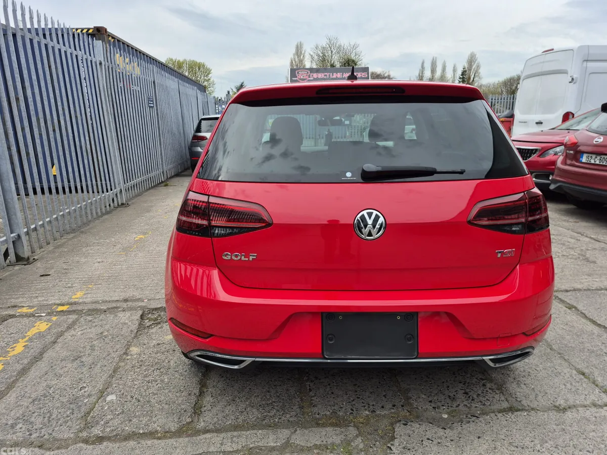 Volkswagen Golf Hatchback, Petrol, 2017, Red