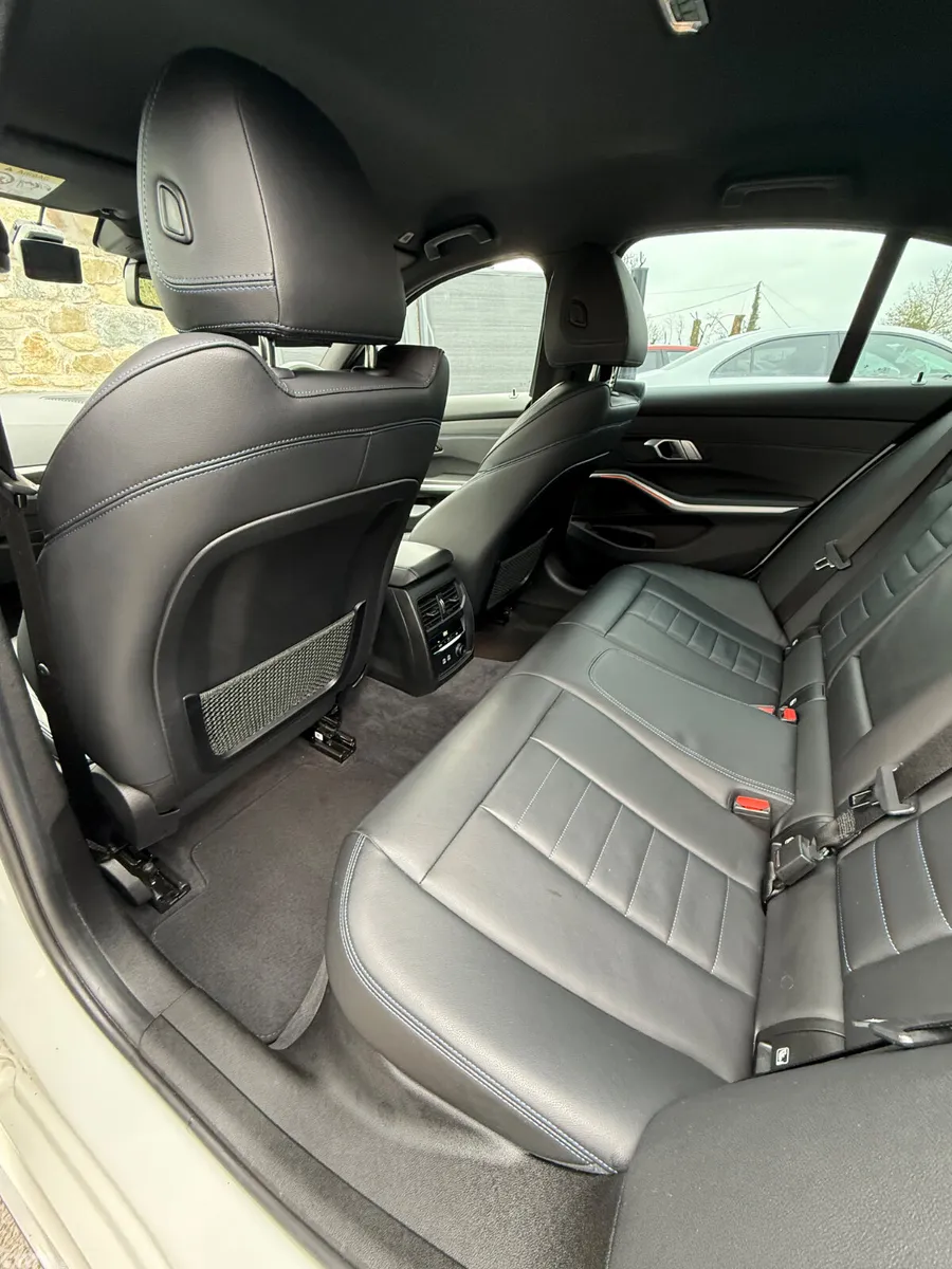 BMW 3-Series Saloon, Diesel, 2019, White