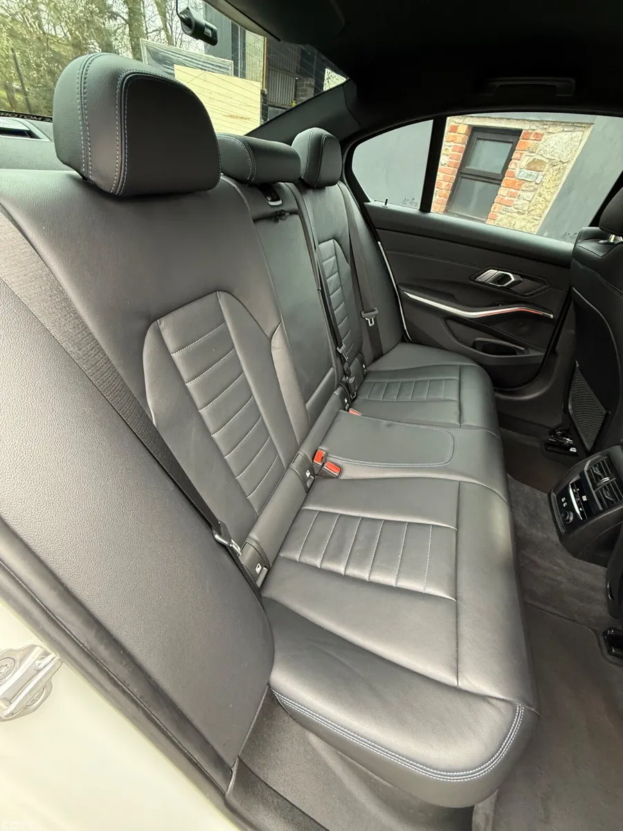 BMW 3-Series Saloon, Diesel, 2019, White