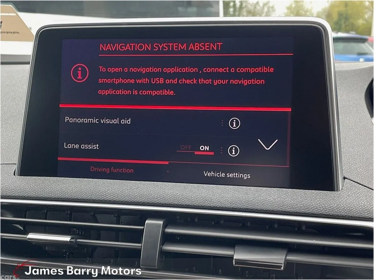 Peugeot 3008 MPV, Petrol, 2018, White