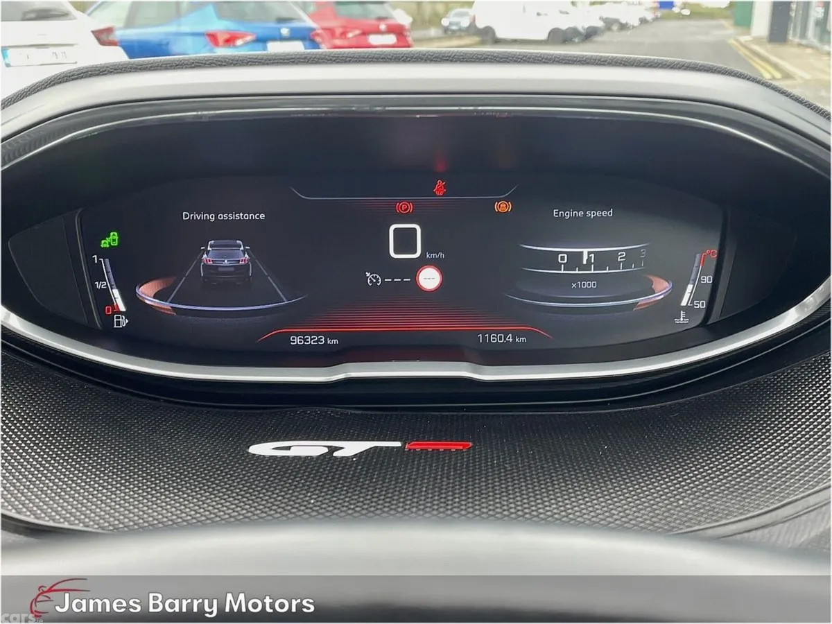 Peugeot 3008 MPV, Petrol, 2018, White