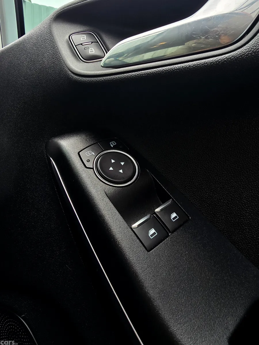 Ford Fiesta Hatchback, Petrol, 2019, White