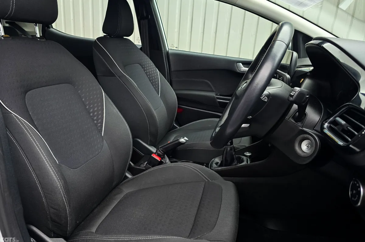 Ford Fiesta Hatchback, Petrol, 2019, White