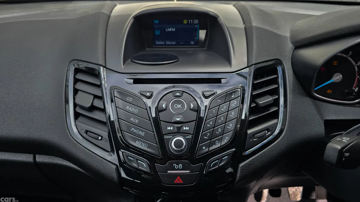 Ford Fiesta Hatchback, Petrol, 2017, Silver