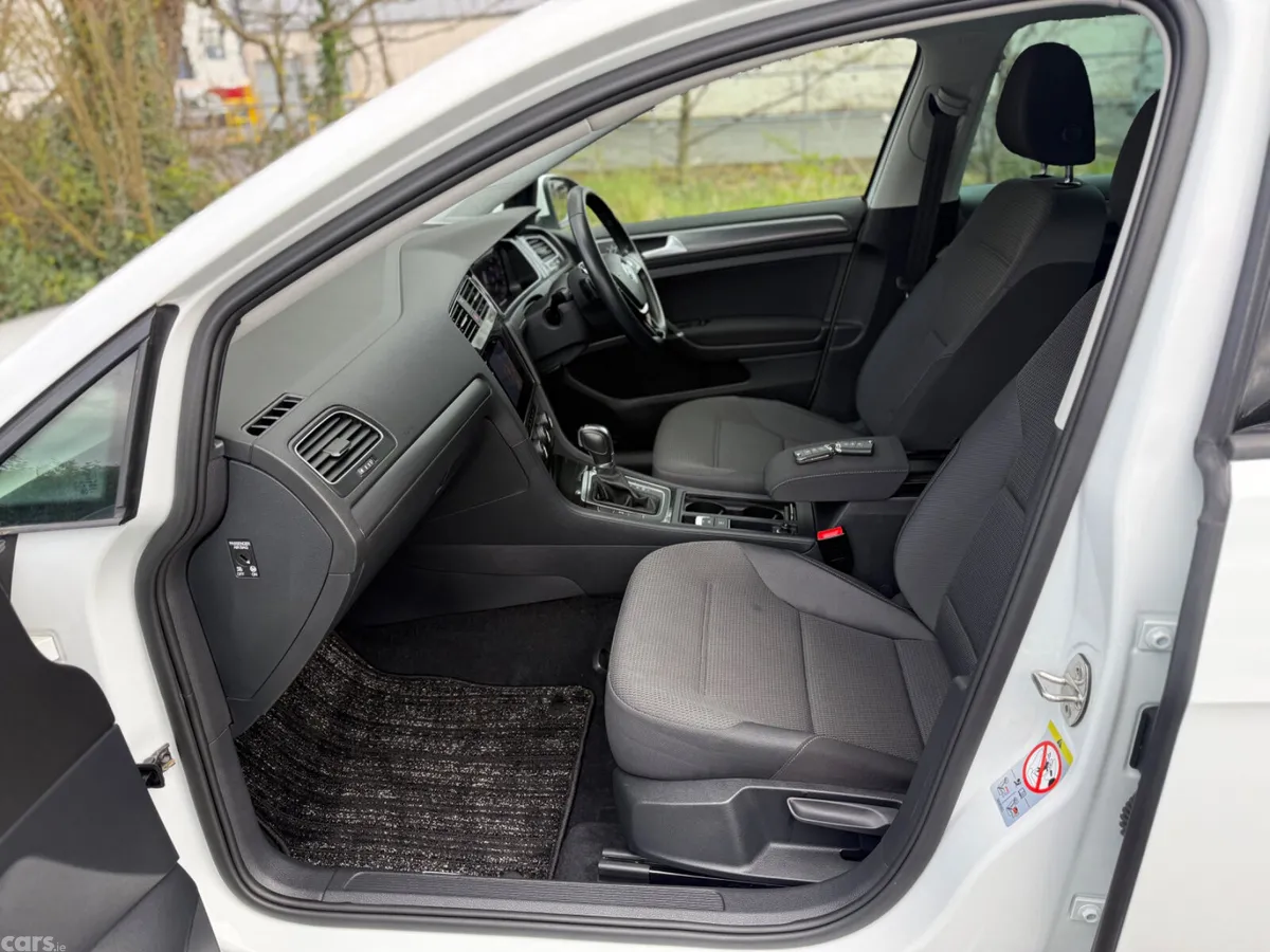 Volkswagen Golf Hatchback, Petrol, 2019, White