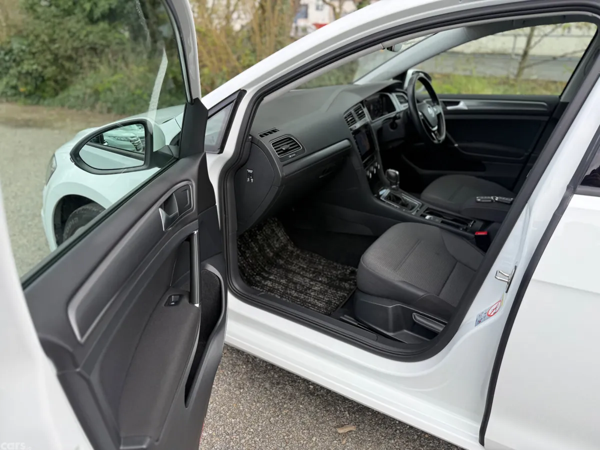 Volkswagen Golf Hatchback, Petrol, 2019, White