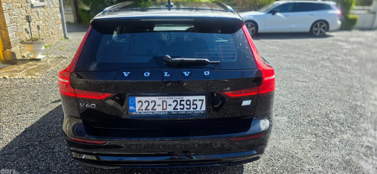Volvo V60 Estate, Petrol Plug-in Hybrid, 2022, Black