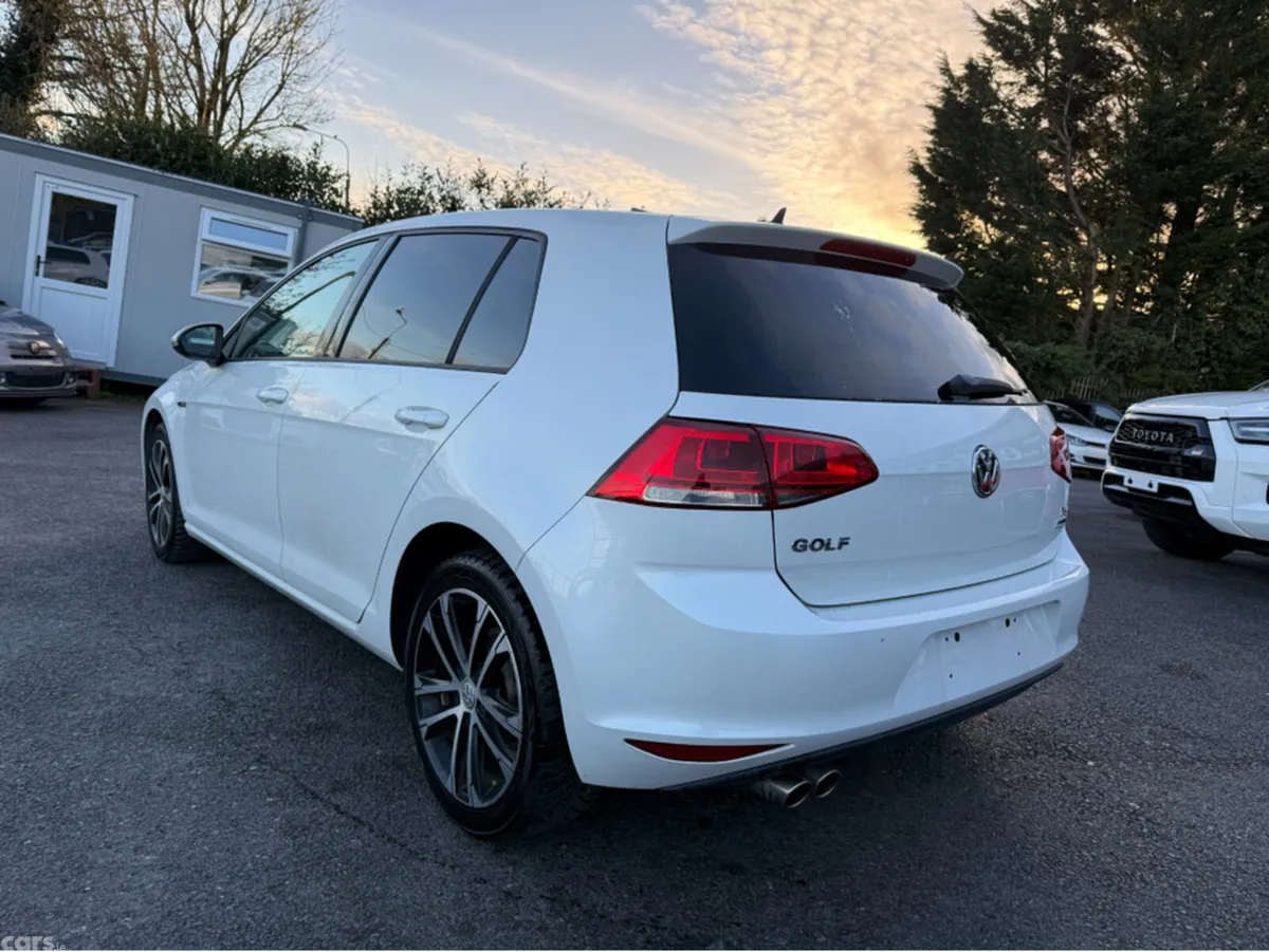 Volkswagen Golf Hatchback, Petrol, 2015, White