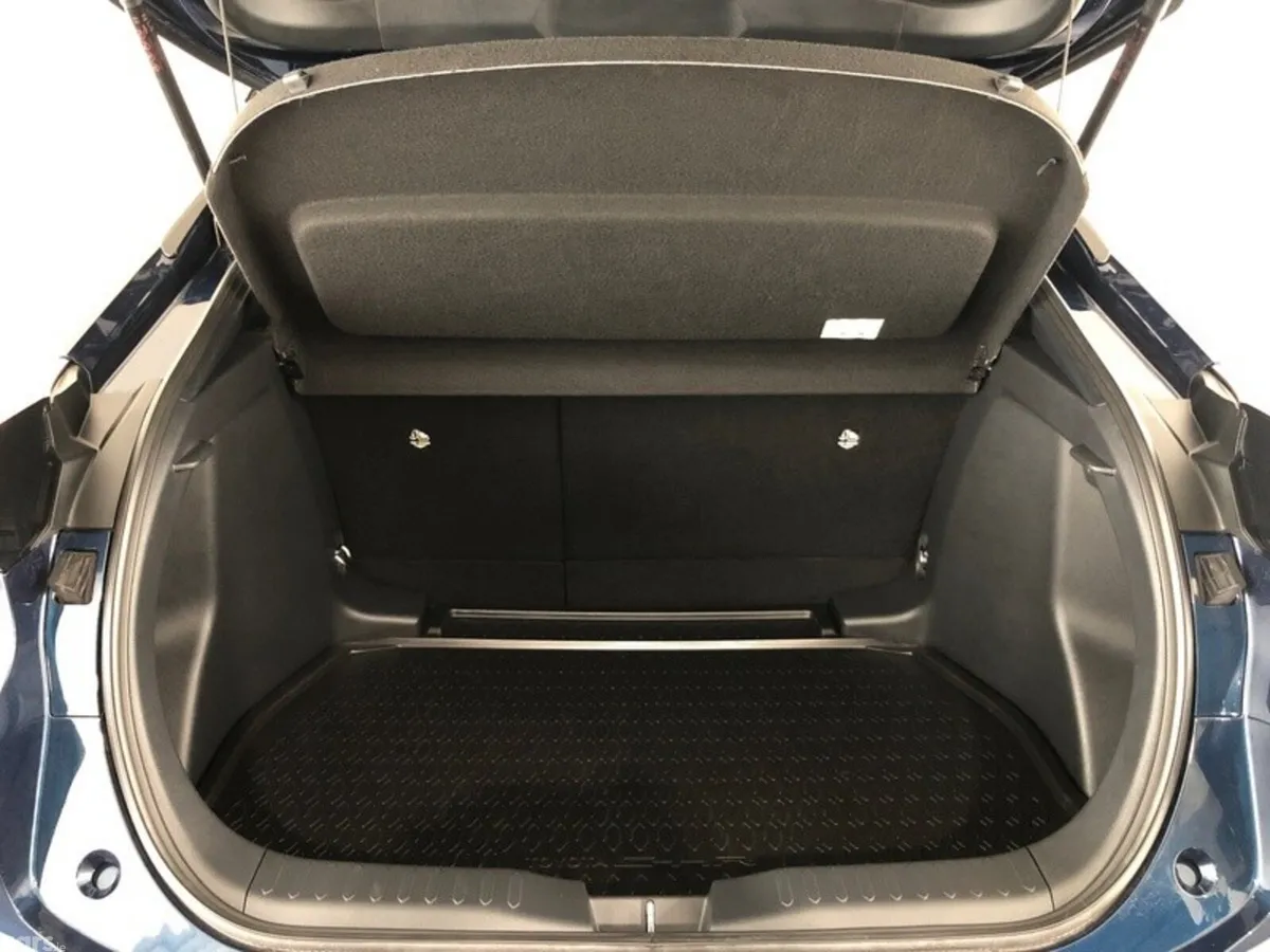 Toyota C-HR SUV, Petrol Hybrid, 2025, Blue