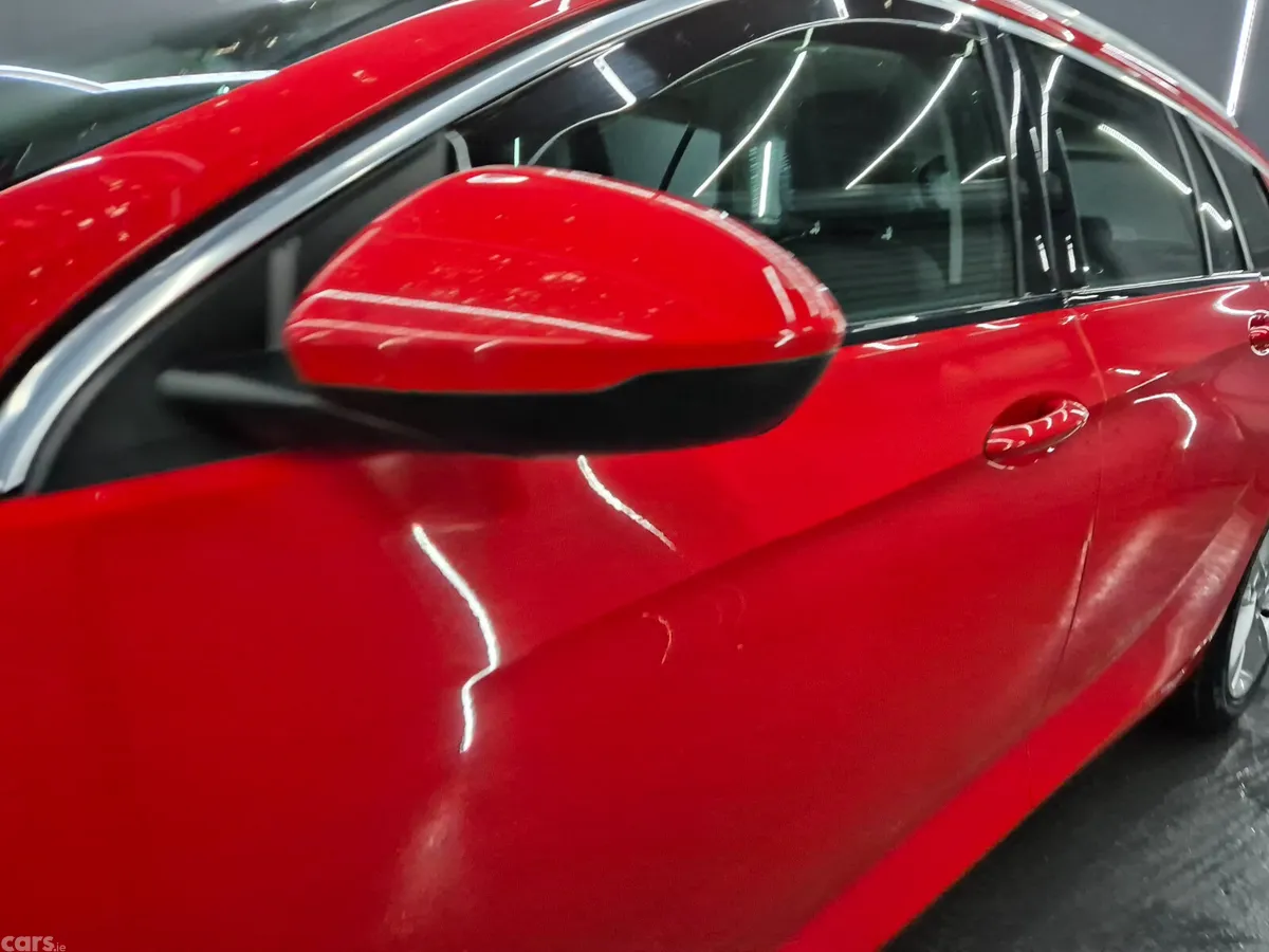 Vauxhall Insignia Estate, Diesel, 2018, Red