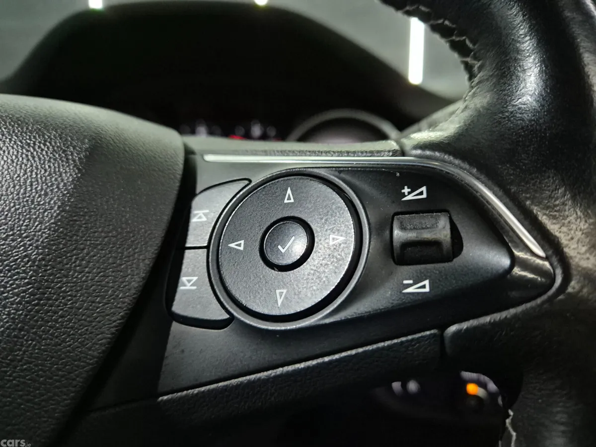 Vauxhall Insignia Estate, Diesel, 2018, Red