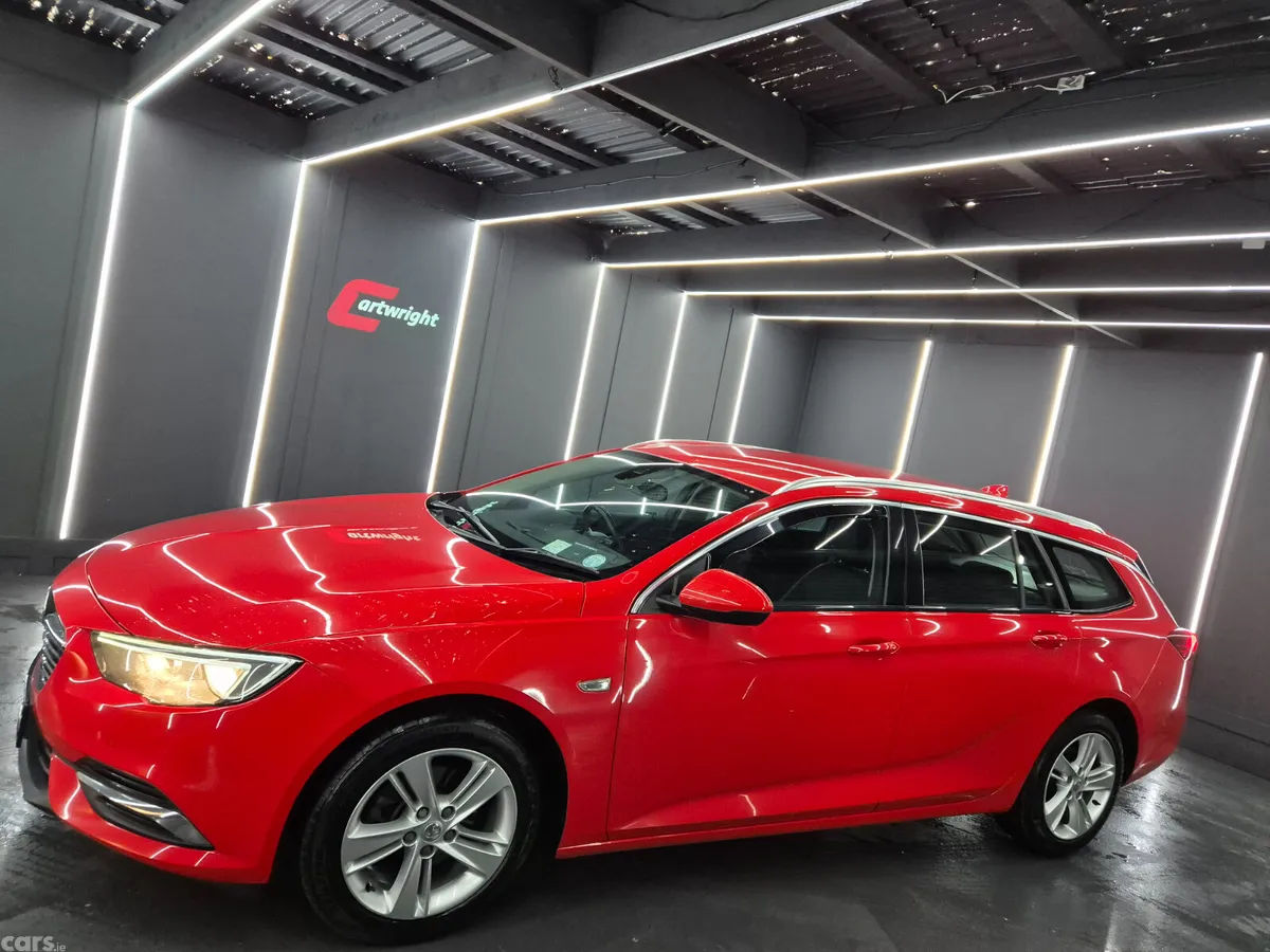 Vauxhall Insignia Estate, Diesel, 2018, Red