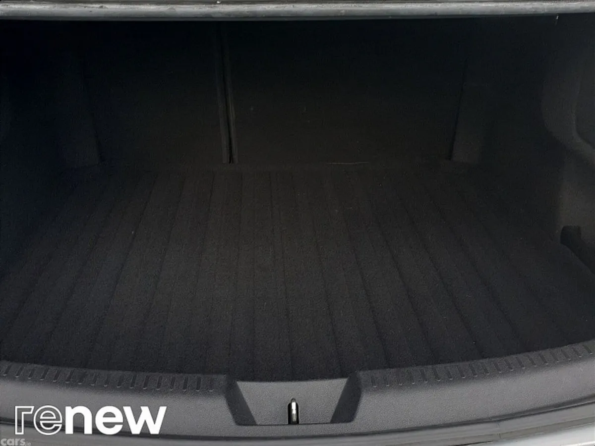 Renault Megane Saloon, Diesel, 2019, Grey