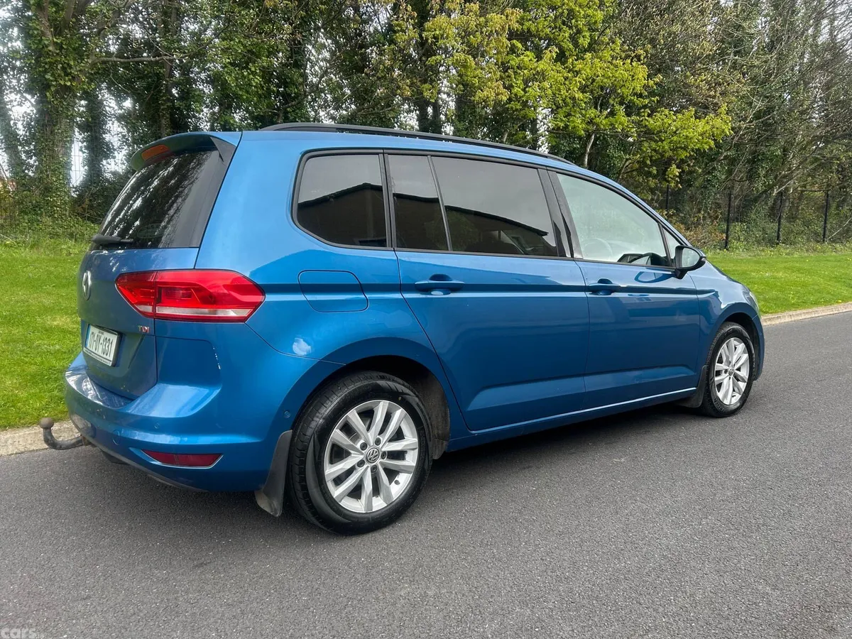 Volkswagen Touran MPV, Diesel, 2017, Blue