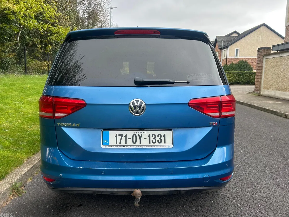 Volkswagen Touran MPV, Diesel, 2017, Blue