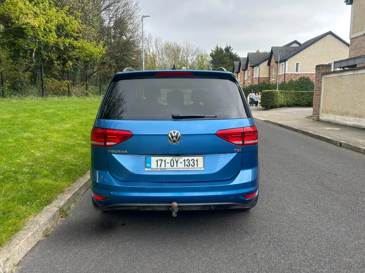 Volkswagen Touran MPV, Diesel, 2017, Blue