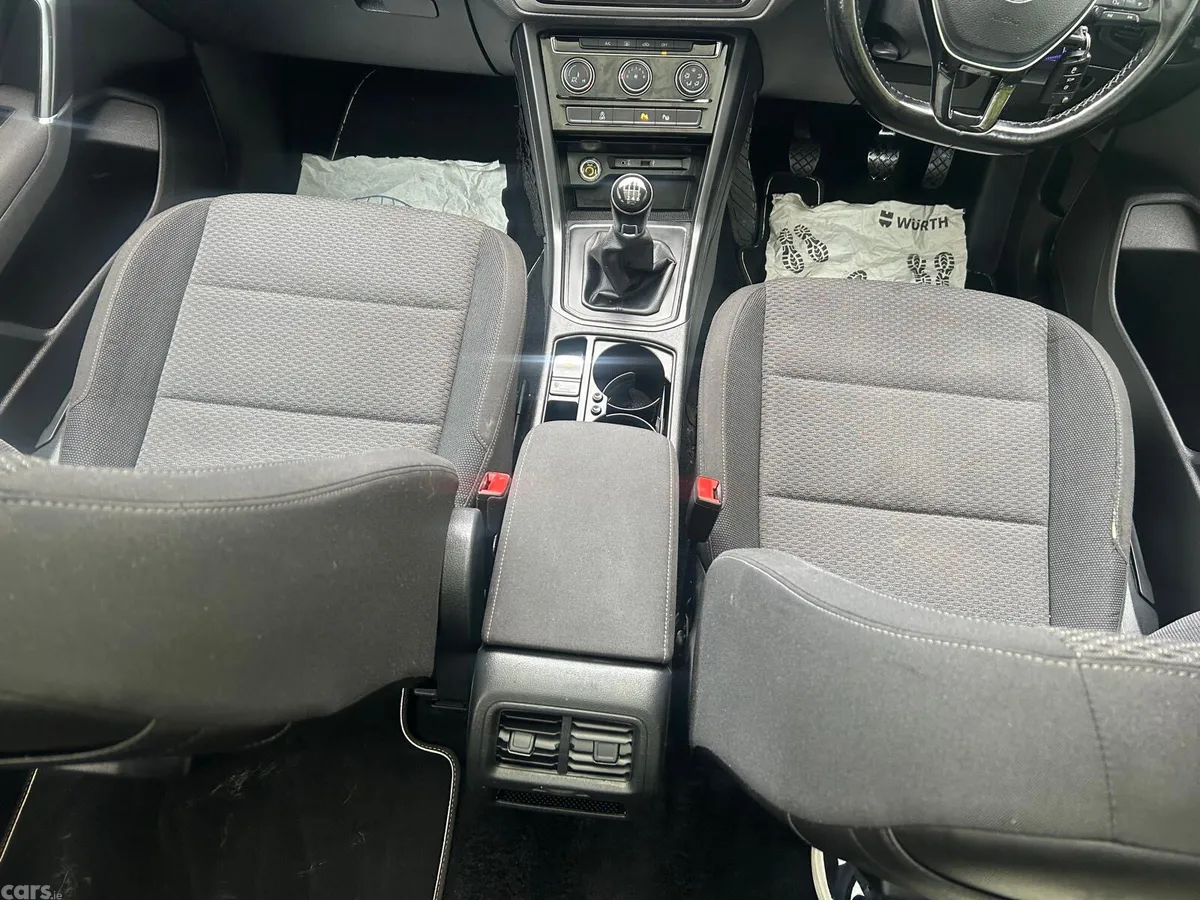 Volkswagen Touran MPV, Diesel, 2017, Blue