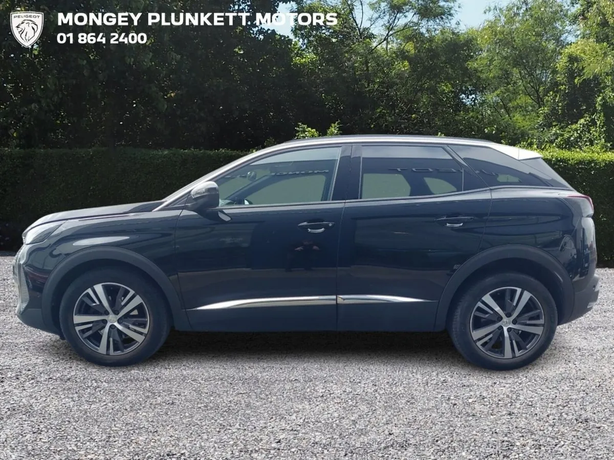 Peugeot 3008 MPV, Petrol, 2023, Black