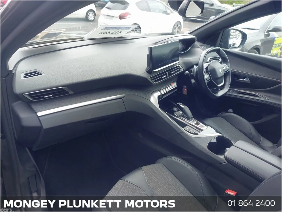 Peugeot 3008 MPV, Petrol, 2023, Black