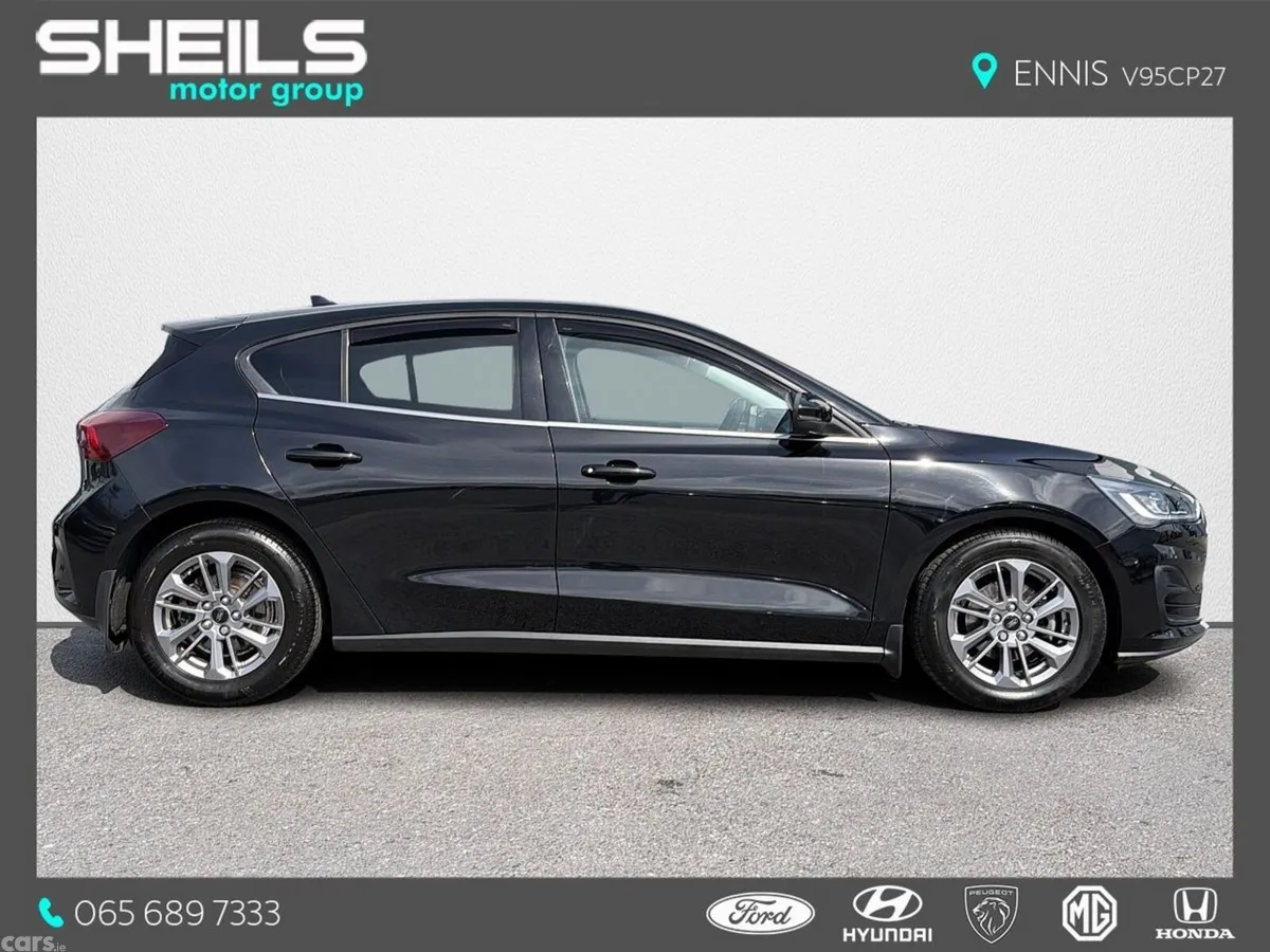 Ford Focus Hatchback, Petrol, 2023, Black
