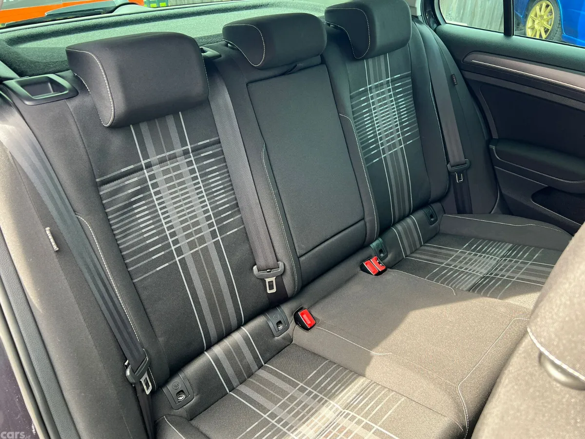 Volkswagen Golf Hatchback, Petrol, 2015, Grey
