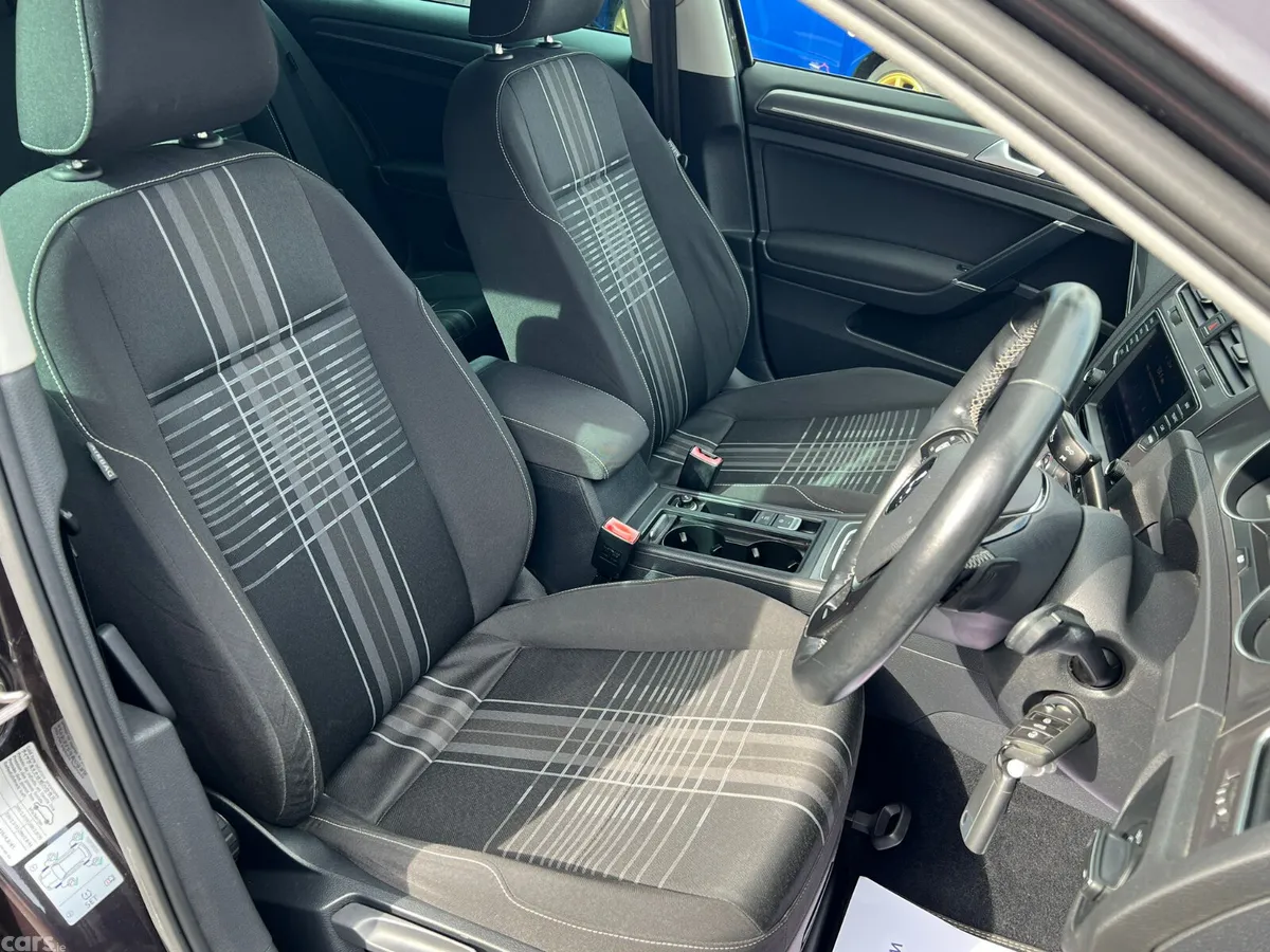Volkswagen Golf Hatchback, Petrol, 2015, Grey
