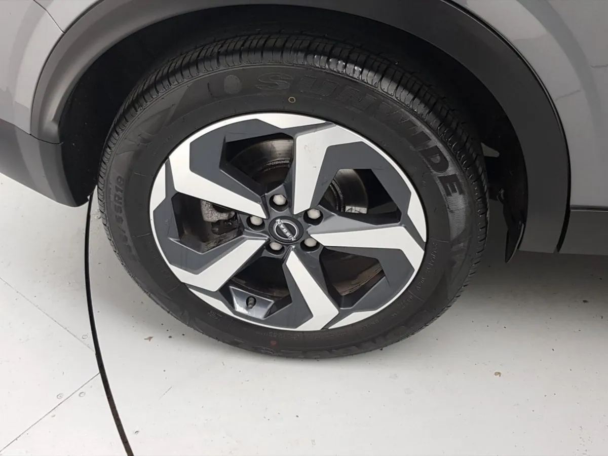 Nissan Qashqai MPV, Petrol, 2023, Grey