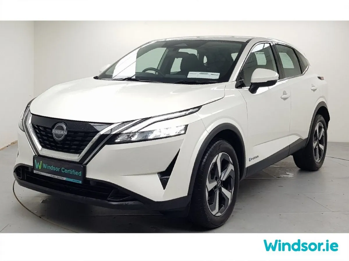 Nissan Qashqai MPV, Petrol, 2025, White