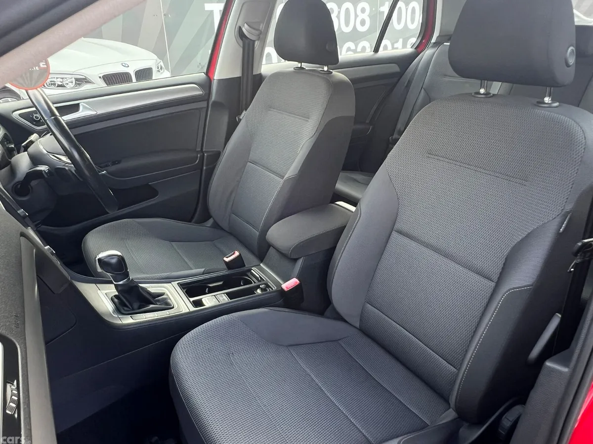 Volkswagen Golf Hatchback, Petrol, 2015, Red