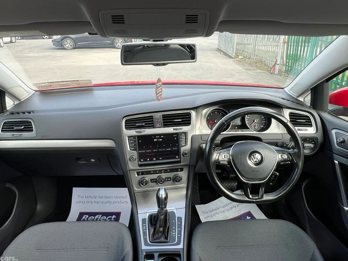 Volkswagen Golf Hatchback, Petrol, 2015, Red