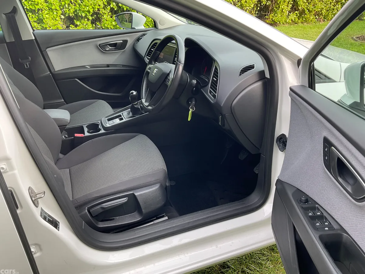 SEAT Leon Hatchback, Diesel, 2020, White