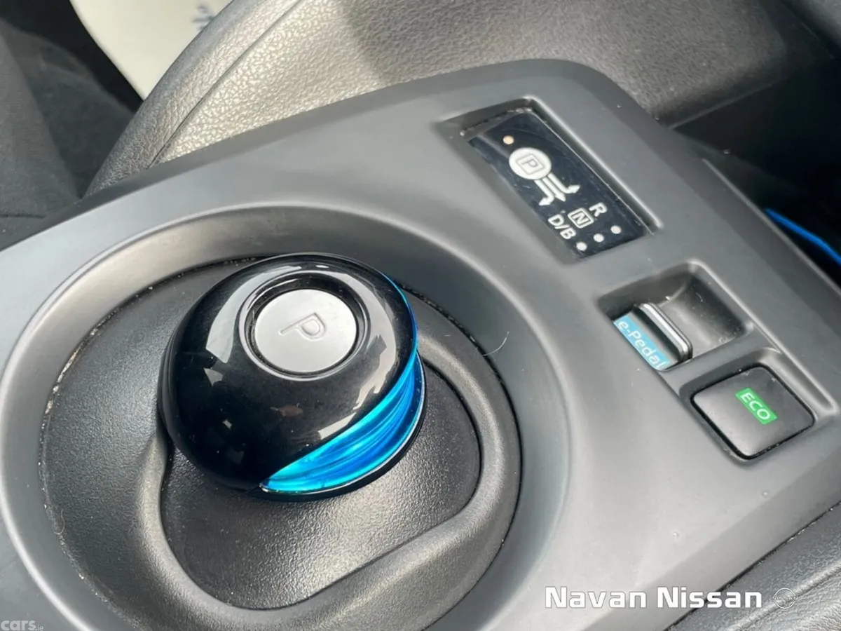 Nissan Leaf Hatchback, Electric, 2024, White
