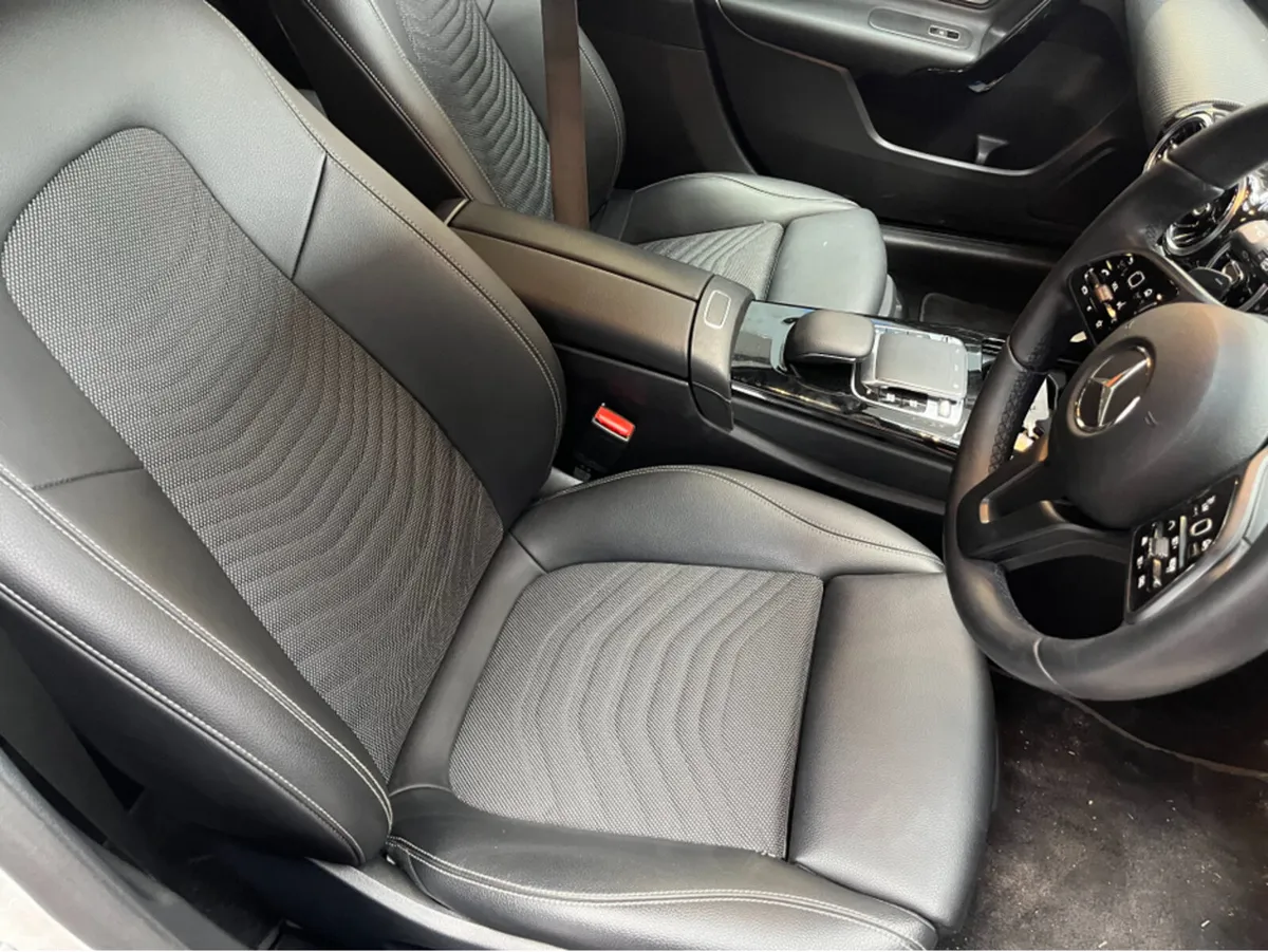 Mercedes-Benz A-Class Hatchback, Diesel, 2019, White
