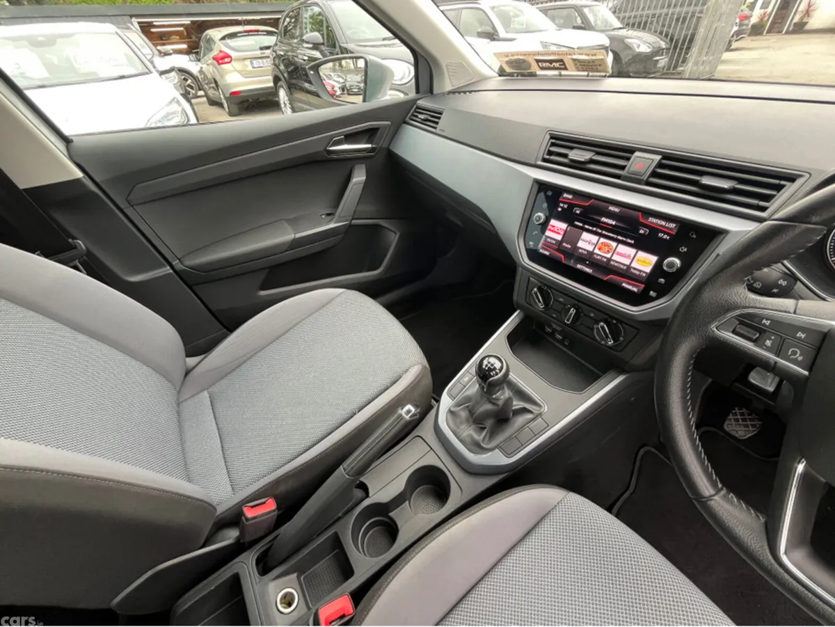 SEAT Arona Hatchback, Diesel, 2018, Grey