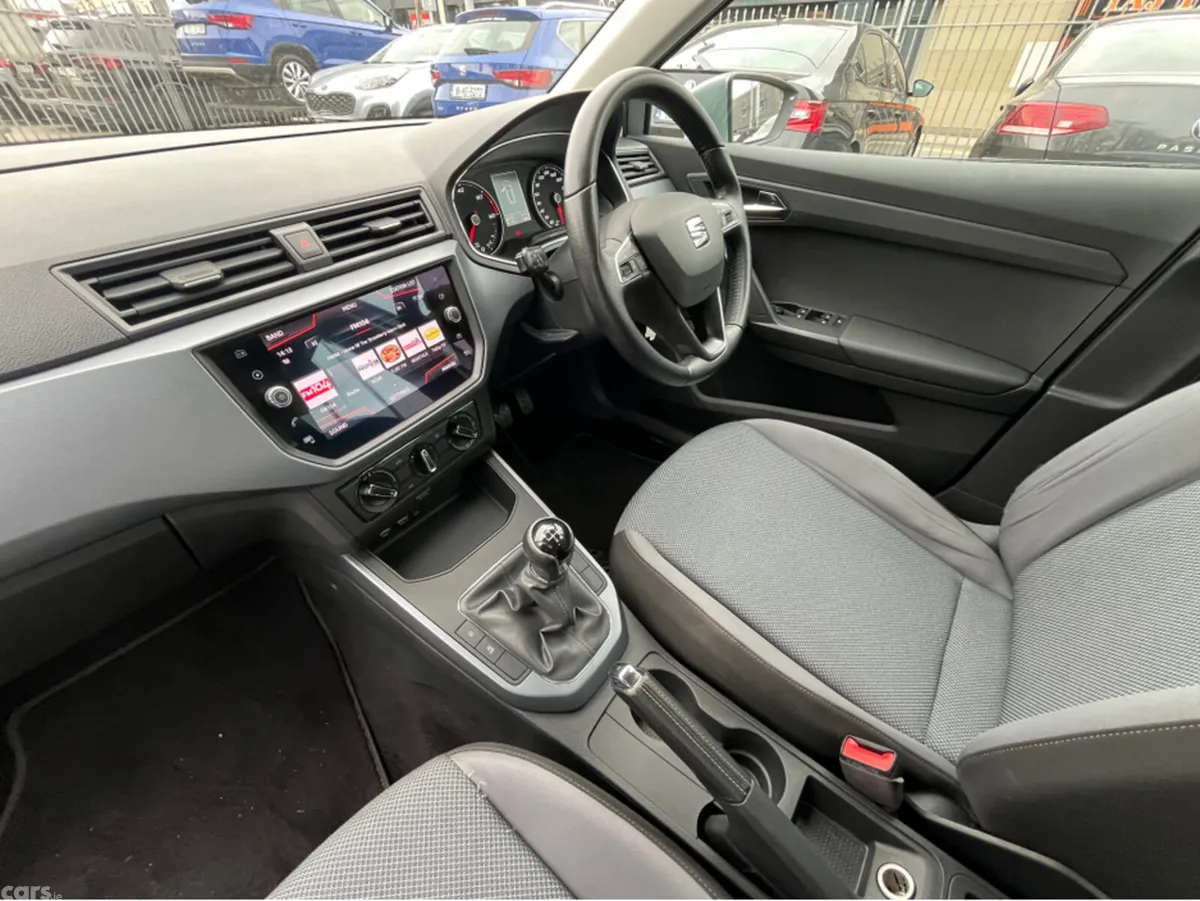 SEAT Arona Hatchback, Diesel, 2018, Grey