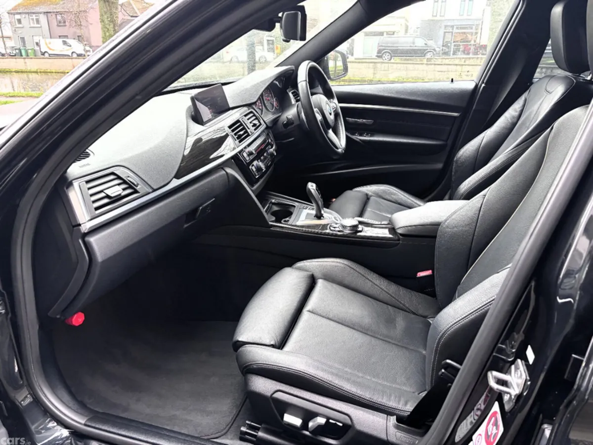BMW 3-Series Saloon, Petrol Plug-in Hybrid, 2016, Black