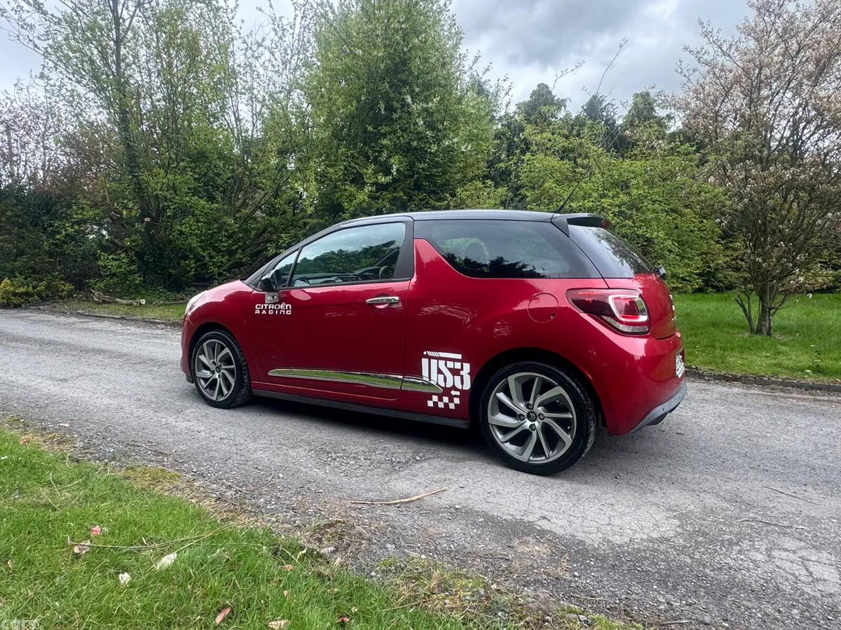 Citroen DS 3 Hatchback, Petrol, 2015, Red