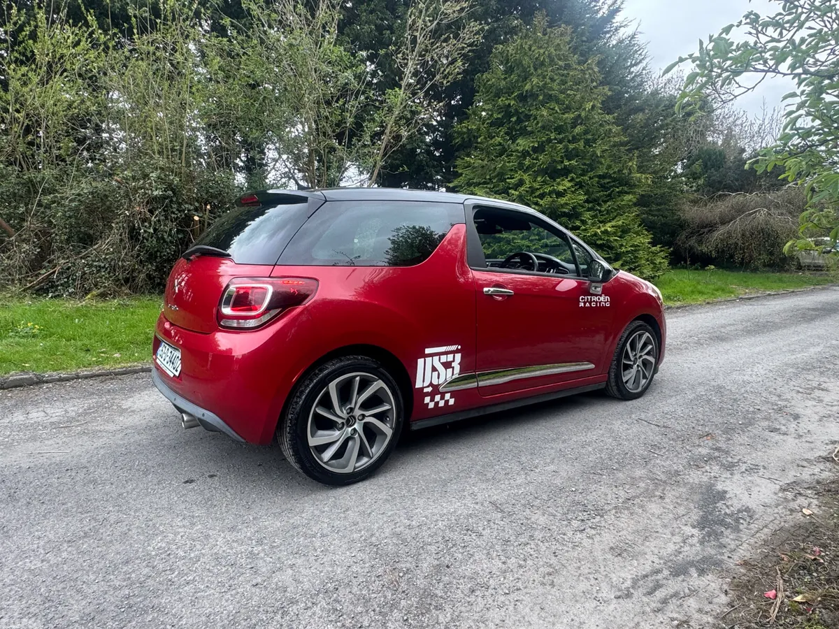 Citroen DS 3 Hatchback, Petrol, 2015, Red