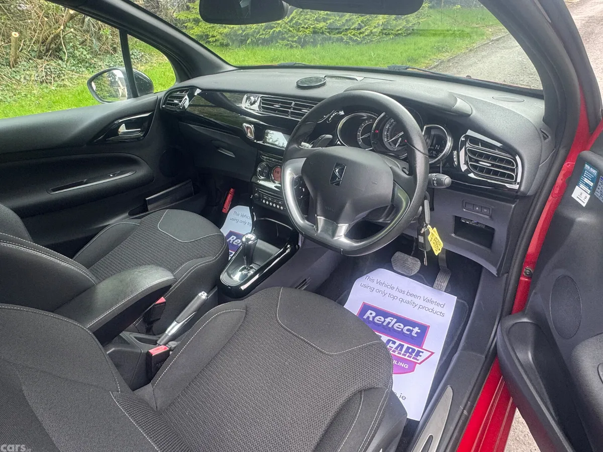 Citroen DS 3 Hatchback, Petrol, 2015, Red