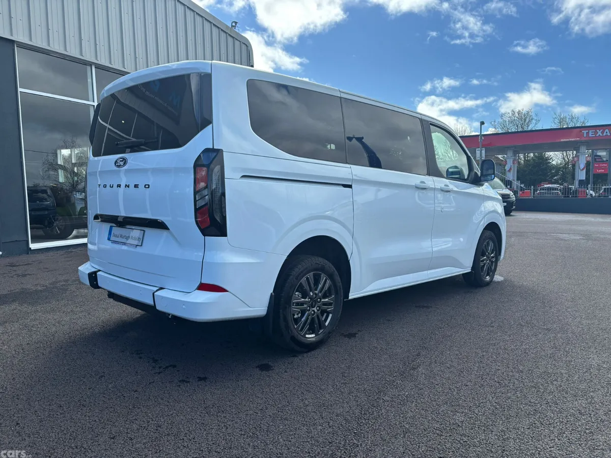 Ford Tourneo Custom MPV, Diesel, 2026, White